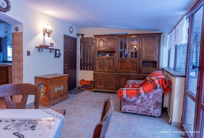 Duplex cu 7 camere cu Canalizare în Moinești - 2