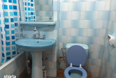 Apartament cu 2 camere semidecomandat în Ostroveni
