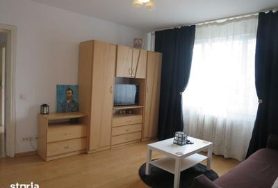 Apartament cu 3 camere semidecomandat în Gara de Nord