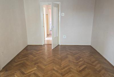 Apartament cu 3 camere în Gojdu