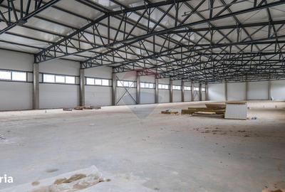Spațiu comercial, de 1,800 mp, în Central - 2