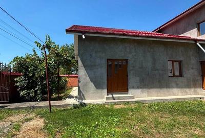 Casă cu 7 camere cu Teren 1130 Mp în Central