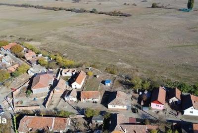 Casă cu 2 camere cu Teren 519 Mp în Felnac