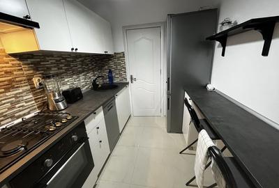 Apartament cu 2 camere semidecomandat în Gorjului