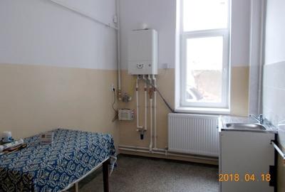 Apartament cu 3 camere decomandat în Romană - 9