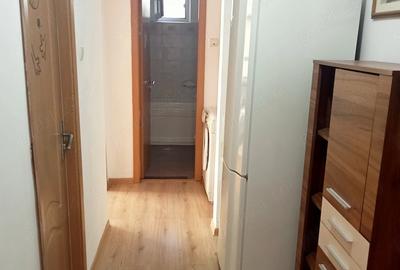 Apartament cu 2 camere decomandat în Precista