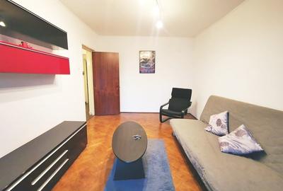 Apartament cu 3 camere decomandat în Lacul Tei