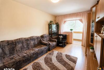 Apartament cu 3 camere decomandat în Triaj
