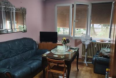 Apartament cu 3 camere semidecomandat în Drumul Taberei