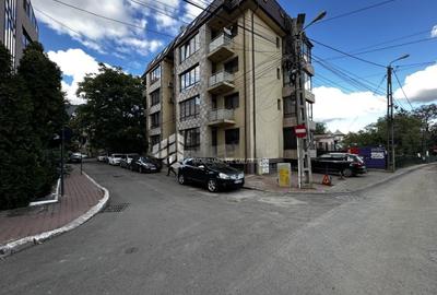 Apartament cu 2 camere semidecomandat, mobilat în Central