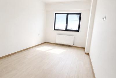 Apartament cu 3 camere decomandat în Energia