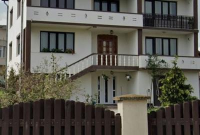 Casă cu Teren 1200 Mp în Central