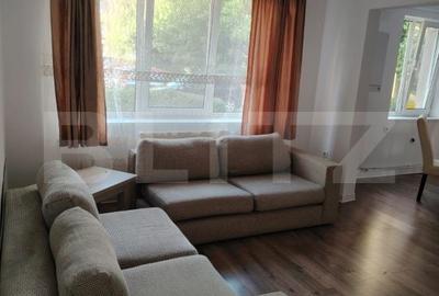 Apartament cu 3 camere semidecomandat în Central - 3