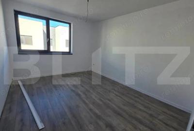 Casă cu 4 camere cu Teren 100 Mp în Central - 2