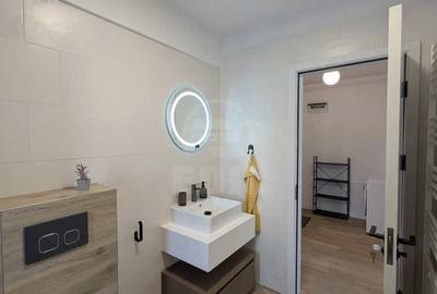 Apartament cu 2 camere semidecomandat în Florești
