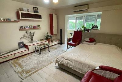 Apartament cu 3 camere decomandat în Central - 1