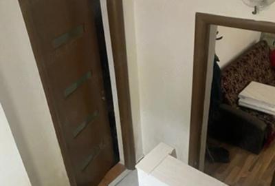 Apartament cu 2 camere semidecomandat în Eroii Revoluției