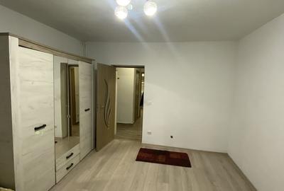 Garsonieră decomandată în Traian - 4