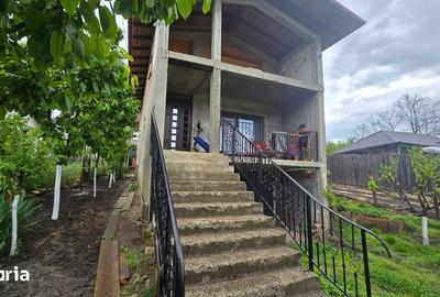 Casă cu 4 camere cu Teren 385 Mp în Rediu - 14