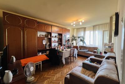 Apartament cu 3 camere decomandat, mobilat în Circumvalațiunii