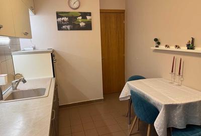 Apartament cu 3 camere decomandat în Văcăresti - 3