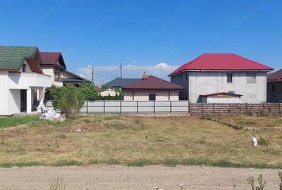Teren de 300 mp, în Central