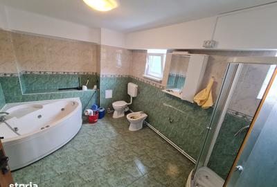 Spațiu comercial, de 151 mp, în Ultracentral