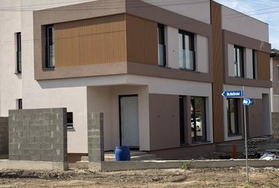 Casă cu 3 camere în Exterior Vest