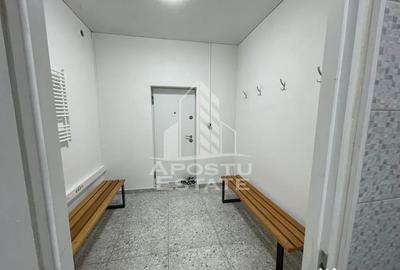 Spațiu comercial, de 135 mp, în Girocului
