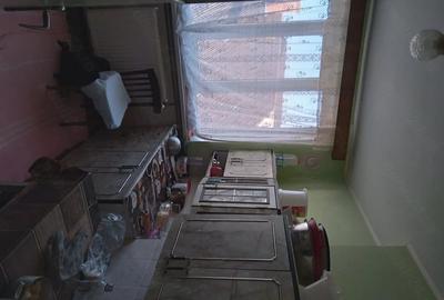 Apartament cu 3 camere semidecomandat în Central - 2