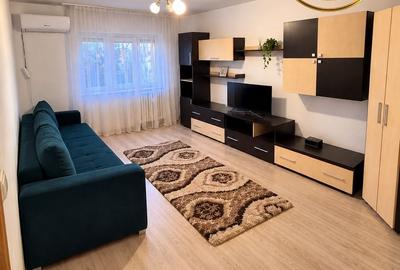 Apartament cu 2 camere decomandat în Calea București