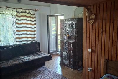 Casă cu 6 camere cu Teren 1300 Mp în Bran