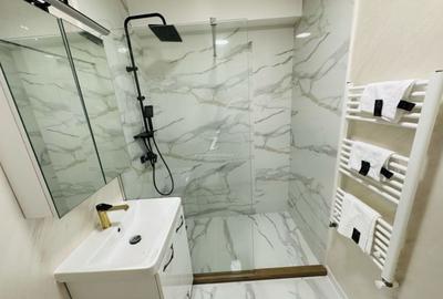 Apartament cu 3 camere decomandat în Central - 1