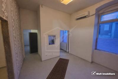 Casă individuală cu 4 camere cu Canalizare în Central - 2