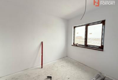 Duplex cu 4 camere cu Teren 272 Mp în Săcălaz - 9
