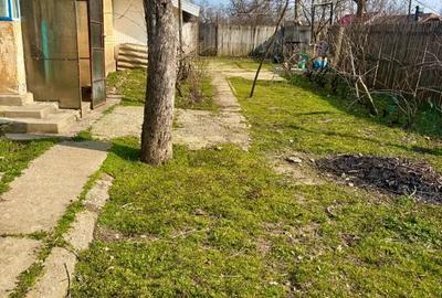 Casă cu 3 camere cu Teren 1000 Mp în Vădăstrița