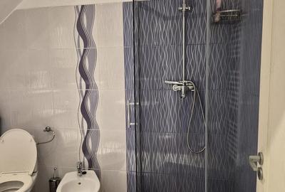 Casă cu Teren 435 Mp în Central - 3