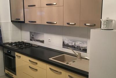 Apartament cu 2 camere semidecomandat, mobilat în Ștefan cel Mare
