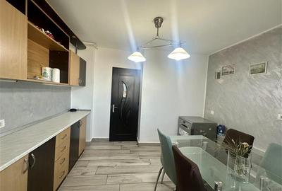 Apartament cu 3 camere decomandat, mobilat în Tomis III - 15