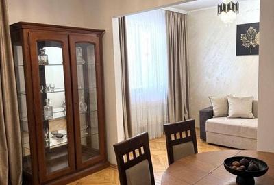Apartament cu 3 camere decomandat în Ultracentral