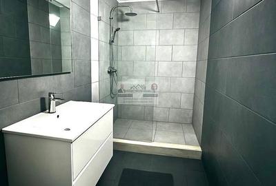 Apartament cu 3 camere în Central - 1