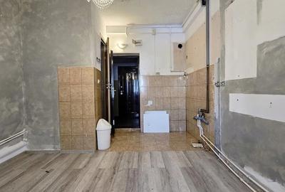 Garsonieră semidecomandată în Central