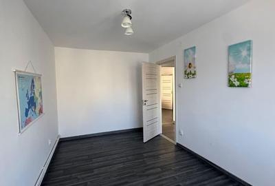 Apartament cu 3 camere semidecomandat, mobilat în Gării