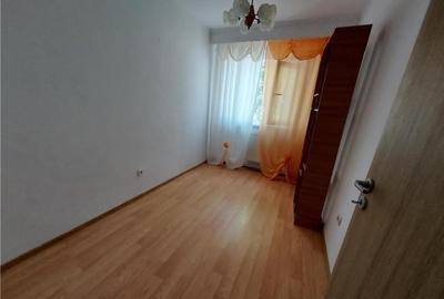 Apartament cu 3 camere decomandat în Vidin-Progresul