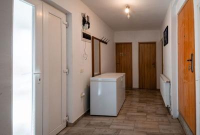 Casă cu 4 camere în Sânandrei