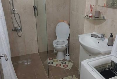 Apartament cu 2 camere decomandat în Circumvalațiunii
