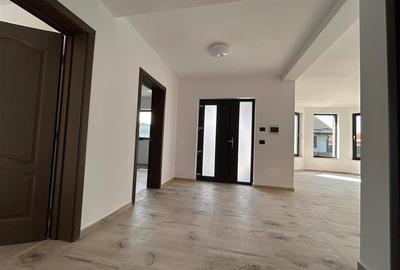Casă individuală cu 3 camere cu Canalizare în Letea - 13