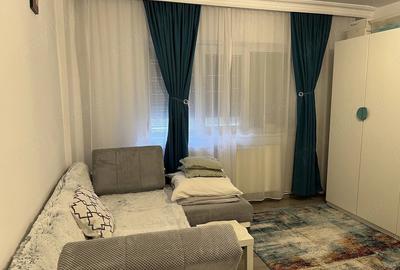 Garsonieră decomandată în Petros