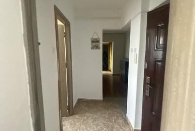 Apartament cu 3 camere decomandat în Tătărași