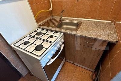 Garsonieră decomandată, mobilată în Iris